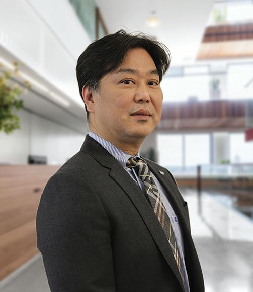 Naoki "Mike" Sannomiya, premier vice-président directeur général du Groupe des communications sur les renseignements commerciaux de Canon Canada