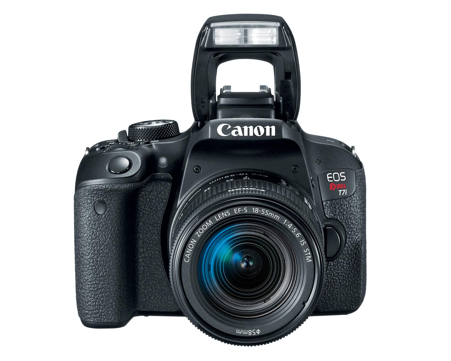 EOS Rebel T7i avec le nouveau objectif EF-S18-55mm - Vue de face supérieure avec flash