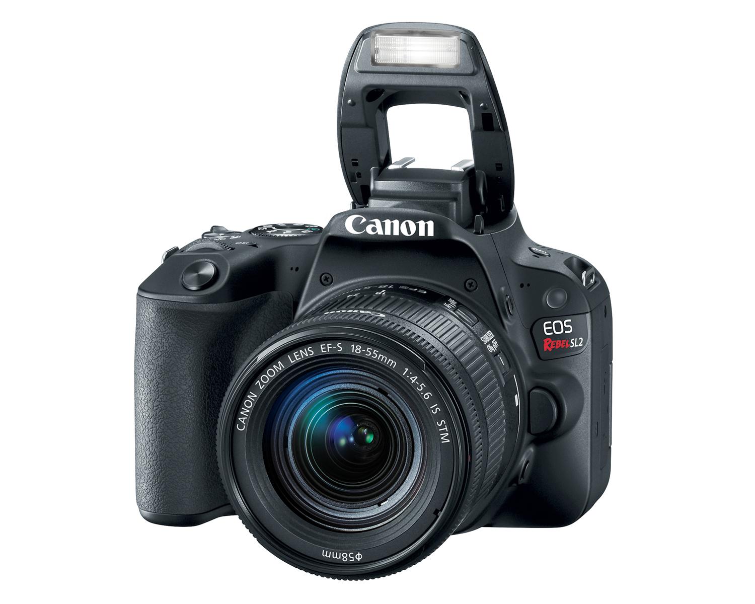 EOS SL2 Noir - Vue trois quarts avec flash
