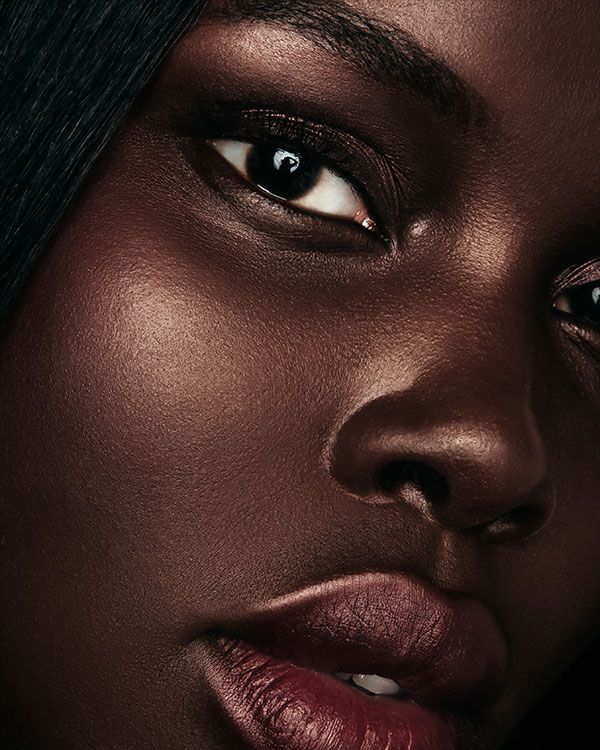 Mannequin – Aniyech Chut