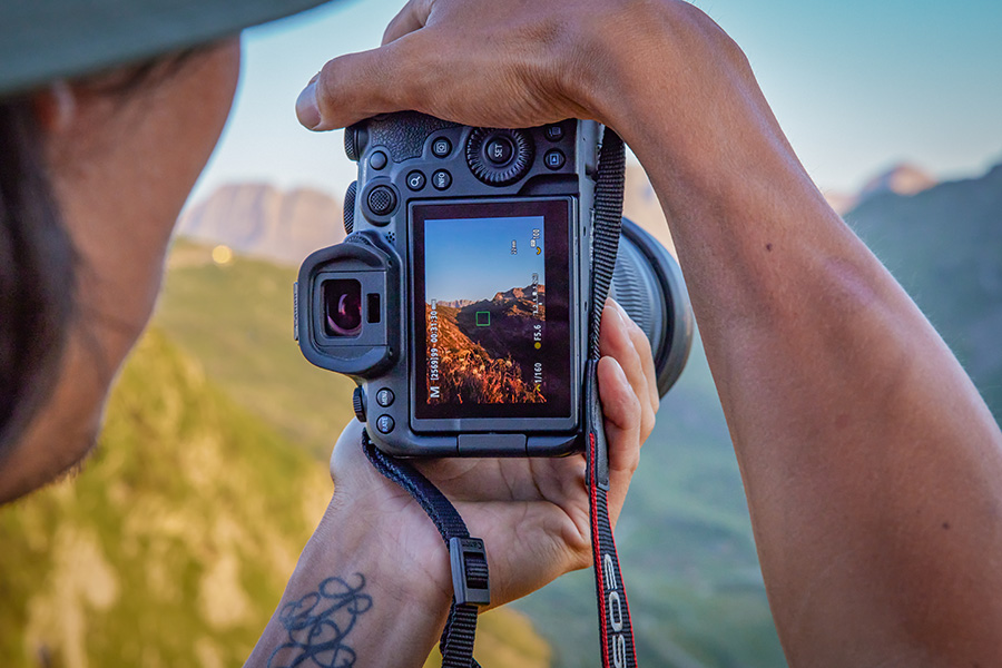 Mirrorless vs DSLR Cameras Pros, Cons, and Tips Canon Canada