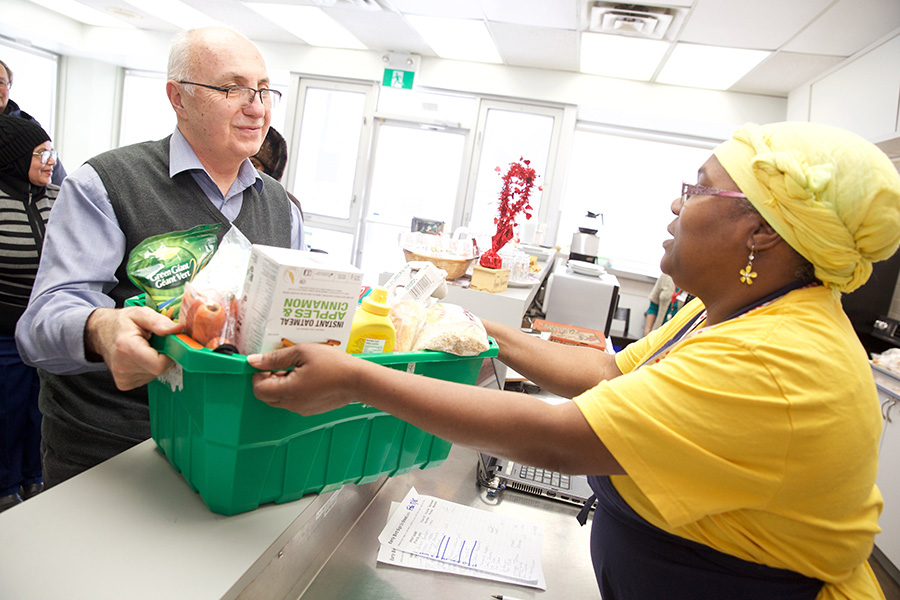 ’Tis the Season for Giving Back